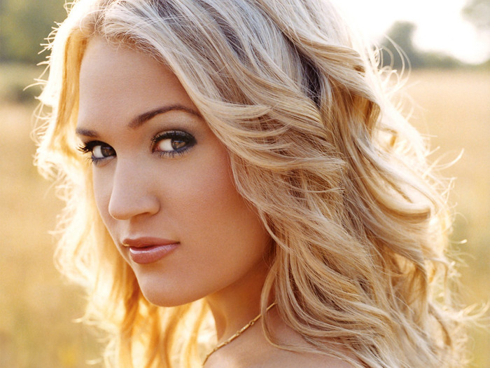 Carrie Underwood (22) - x - Carrie Underwood