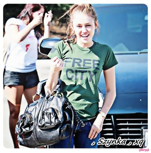 19614475_DLBLSNUJN - club miley-toate pozele mele cu miley si cu hannah