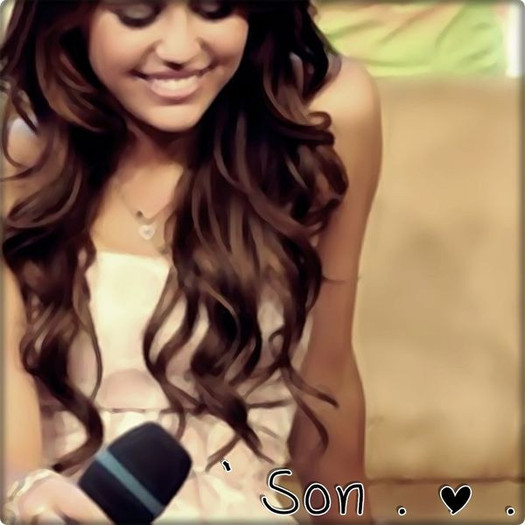 19646751_ZIWUCCBUU - club miley-toate pozele mele cu miley si cu hannah