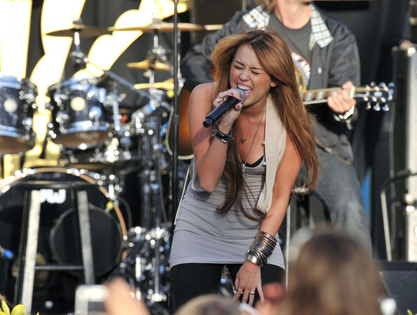 19731679_CITPWNPXQ - club miley-toate pozele mele cu miley si cu hannah