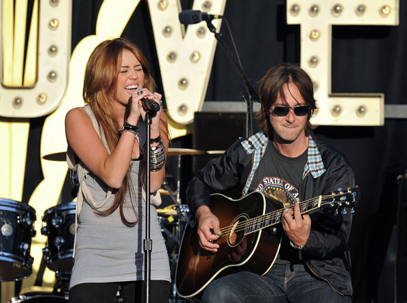 19731688_PSTFQULII - club miley-toate pozele mele cu miley si cu hannah