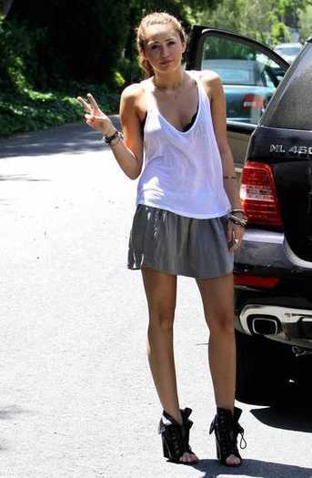 16525285_IENWJJKGO - club miley-toate pozele mele cu miley si cu hannah