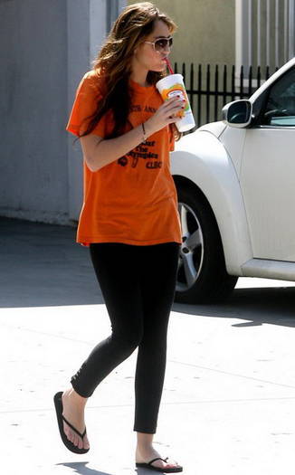 BCDJJWLKFIQAJVBCDMF - club miley-toate pozele mele cu miley si cu hannah