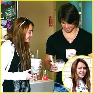 EIMMDXSDBRKYPYPZHGS - club miley-toate pozele mele cu miley si cu hannah