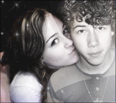 EUKIEZPCNRKFZRBRBMB - club miley-toate pozele mele cu miley si cu hannah