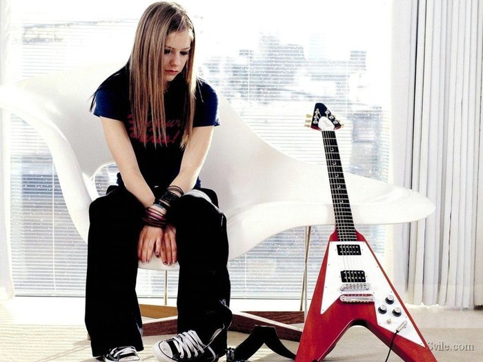 Avril Lavigne (31)