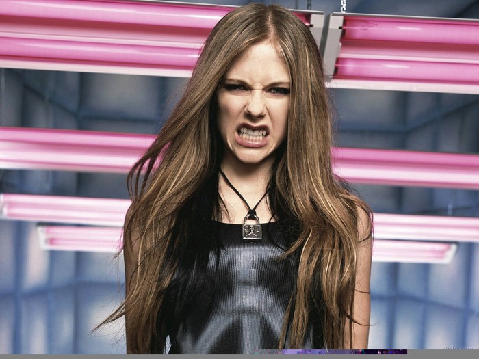 Avril Lavigne (69)