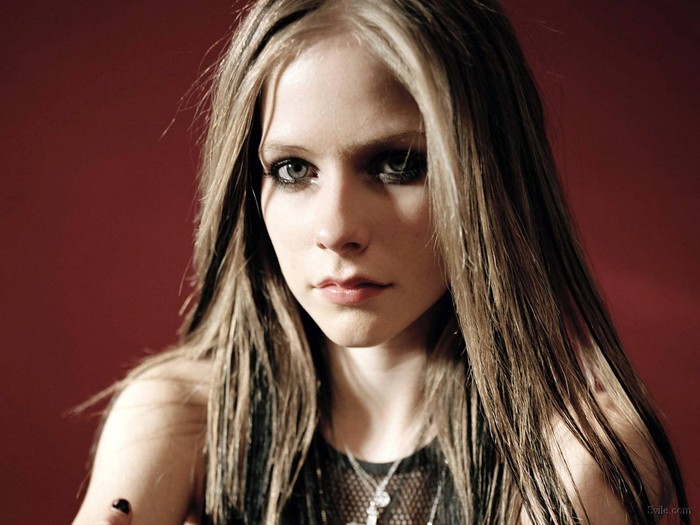 Avril Lavigne (80)