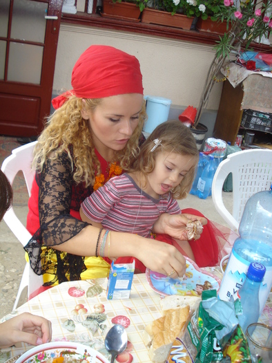 LA HRANIT MINI-PIRANDA