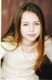 Miley cand era mica - Destiny Hope Cyrus-Hannah Montana