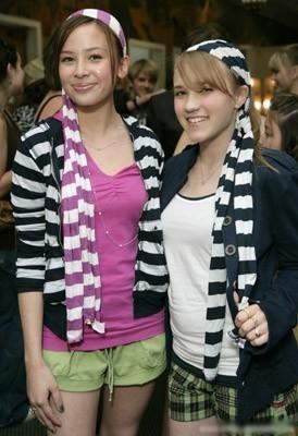 Emily_Osment_1262638289_2 - emily osment