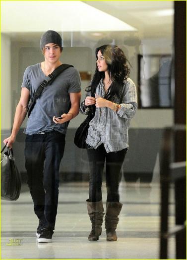 ETYEDATKMLKDBKSVHTO - vanessa and zac