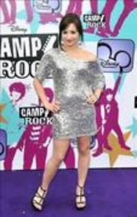 20671753_XYASGXGEY - DeMi pReMiErA fIlMuLuI CaMp RoCk 1