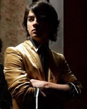 Joe_Jonas_1227943213_1 - jonas brothers