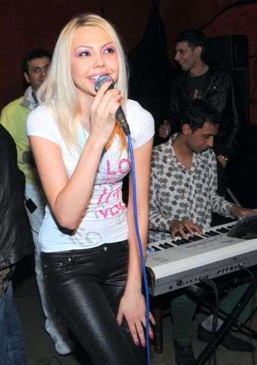 002l054g1Ok - Denisa