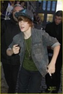 LWSGQYIJMQOFPFDLRMD - justin bieber