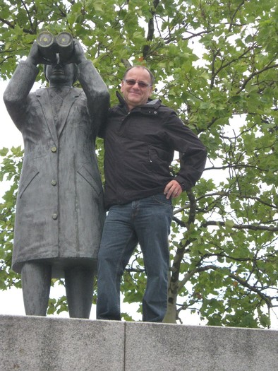 un coleg care chiuleste - 9-colegii de liceu iskola talalkozo