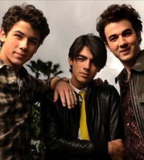 Asculta-trei-piese-noi-Jonas-Brothers