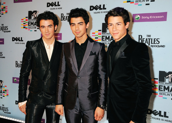 jonas-brothers