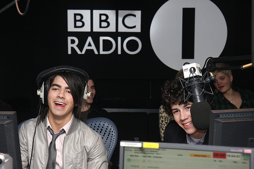vnyvs5 - jonas brothers