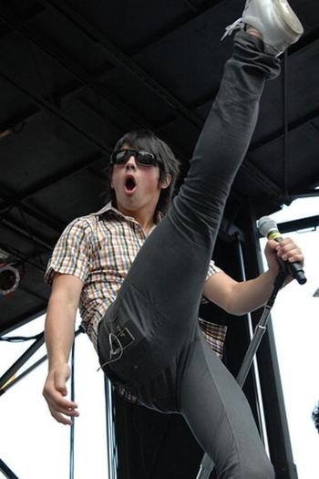 Joe_Jonas_1227943213_4 - jonas brothers