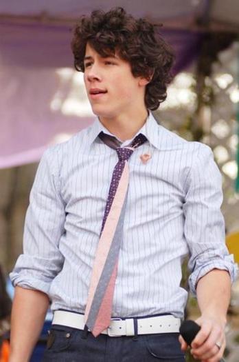Nick_Jonas_1239893838_4 - jonas brothers
