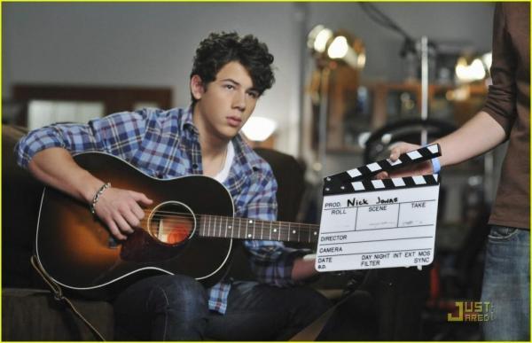 Nick_Jonas_1239894033_2