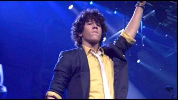 Nick_Jonas_1239994043_4 - jonas brothers