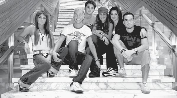 RBD_La_familia_1221219188_2007 - RBD