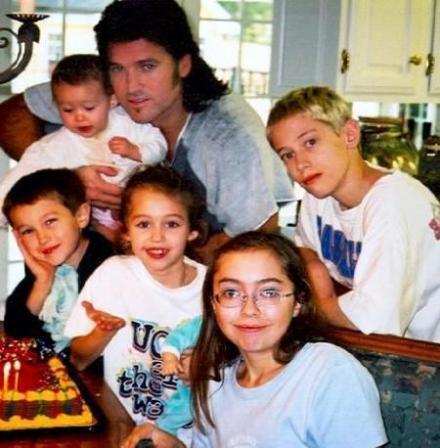 Miley si familia