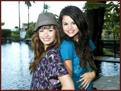 Demi si Selly - In memoria prieteniei lui Demi cu Selena