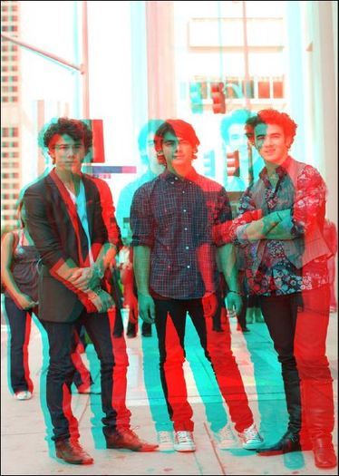13807787_CFWKTTNKT[2] - Jonas Brothers