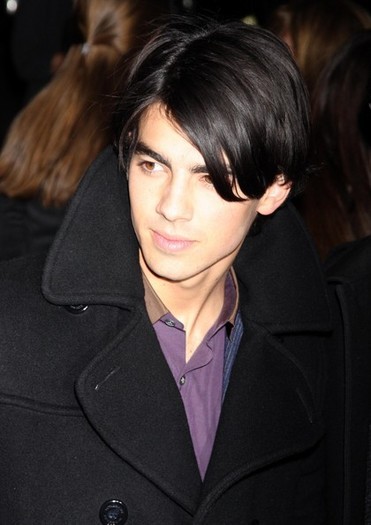 15194868_JRUUWCDVU[1] - Jonas Brothers