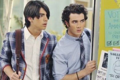 1275739478[1] - Jonas Brothers