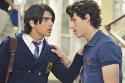 1275739486[2] - Jonas Brothers