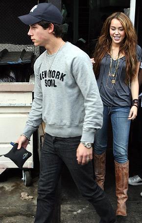 Nick_Jonas_1239893686 - jonas brothers