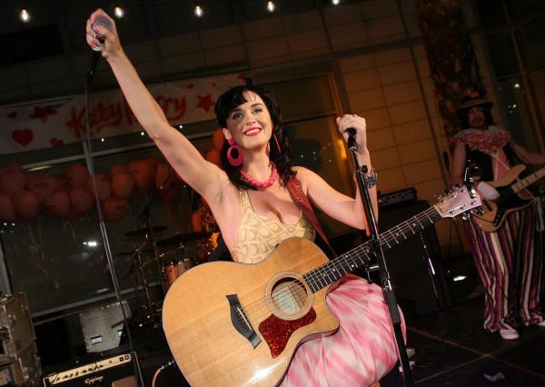 Katy_Perry_1223851679_2