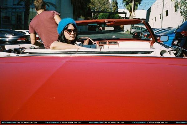 Katy_Perry_1255611570_4 - katy perry