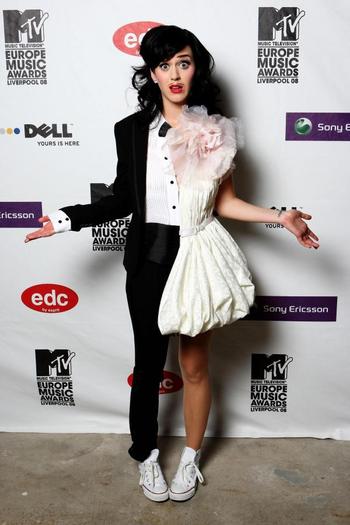 Katy_Perry_1255616112_0 - katy perry