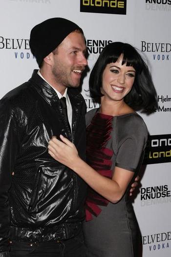 Katy_Perry_1259778314_4