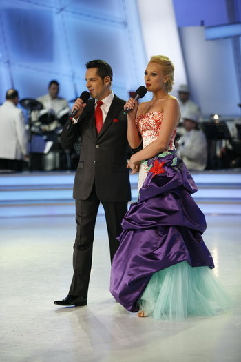 Iulia Vantur (73)
