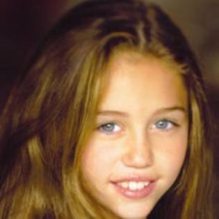 Miley - Destiny Hope Cyrus cand era mica