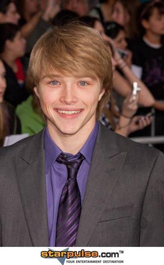 Sterling_Knight_1250600191_4