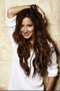 15959995_VXHFPQWEY - ashley tisdale