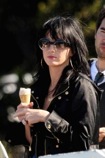 Katy_Perry_1259785770_0