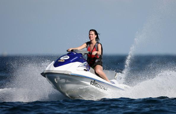 Katy_Perry_1259785892_4