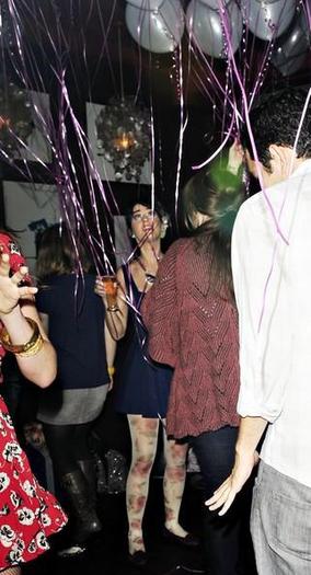 Katy_Perry_1259788040_4 - katy perry