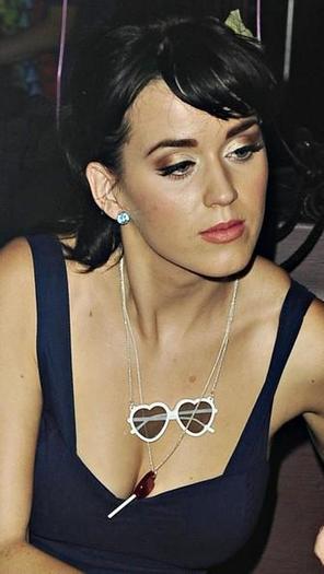 Katy_Perry_1259788059_1 - katy perry