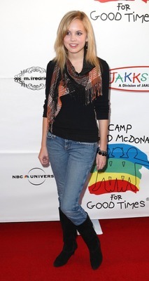 meaghan-jette-martin-638145l-poza