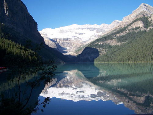 marvelous-lake-louise-640-06